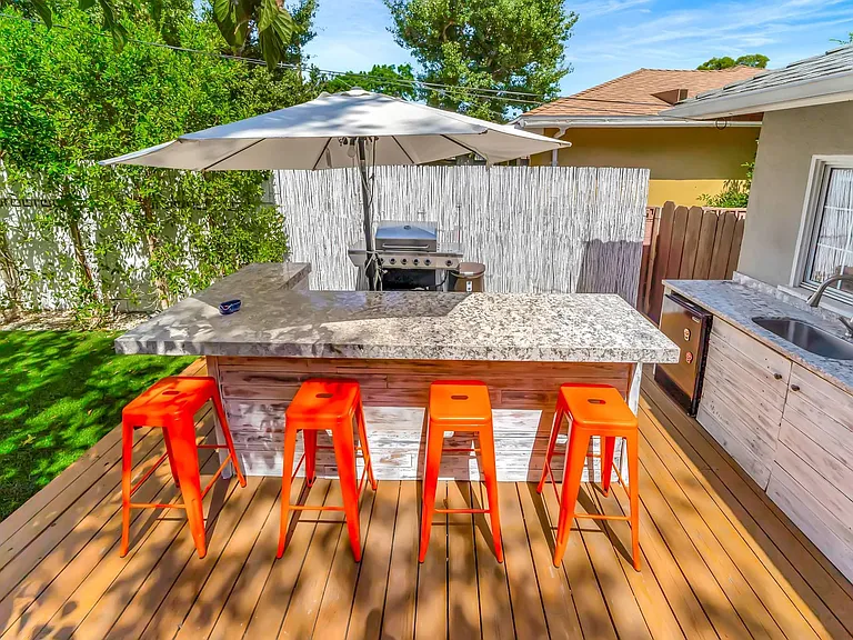 7715 Oakdale Ave — Photo 29