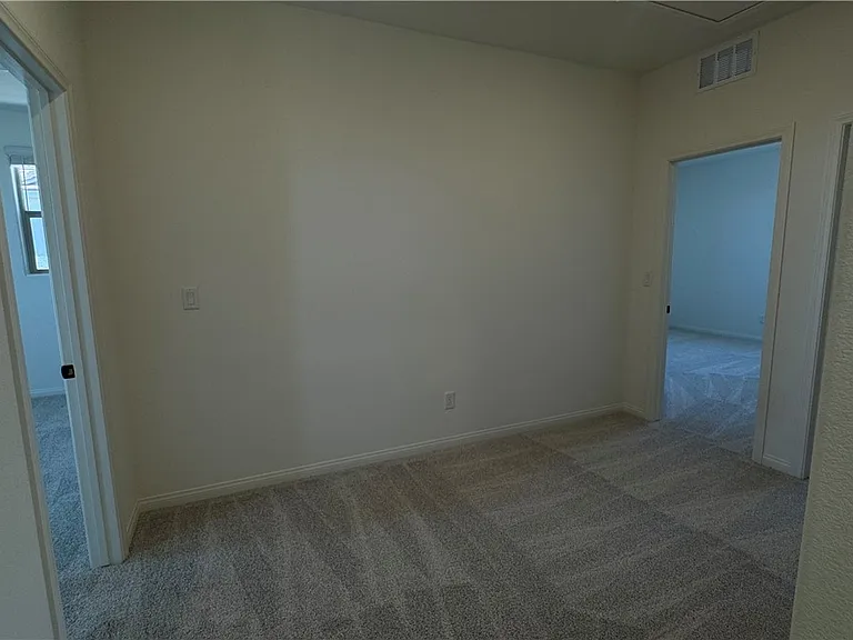 92 Hornbeck Ln — Photo 12