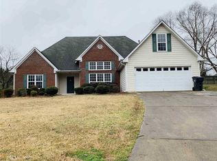 3155 Plantation Run Dr, Loganville, GA 30052