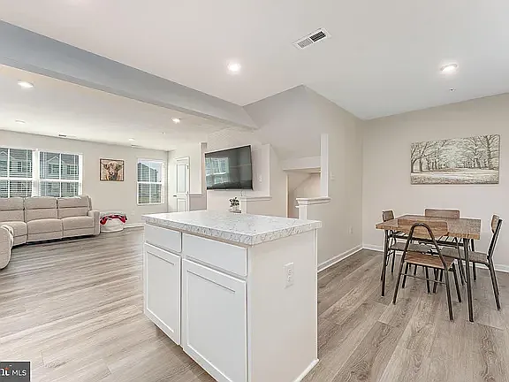 235 Hamilton Ln — Photo 13