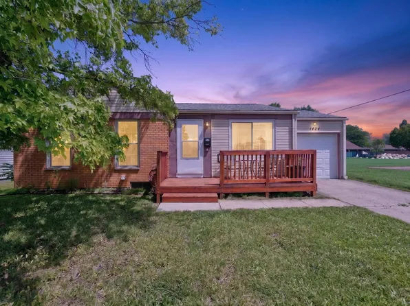 1424 E Dublin Granville Rd, Columbus, OH 43229