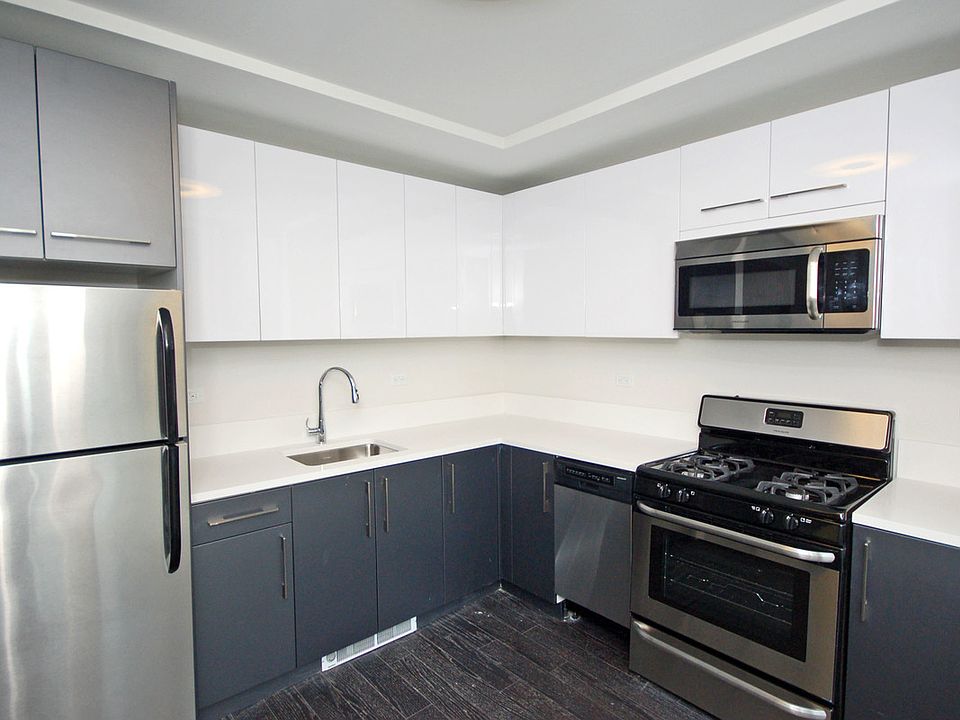 1st image of 235 E 44th St APT 16B
