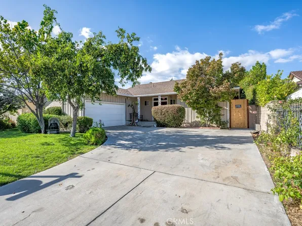 21715 Elkwood St, Canoga Park, CA 91304