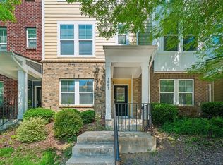 3003 Summerhouse Rd, Cary, NC 27519