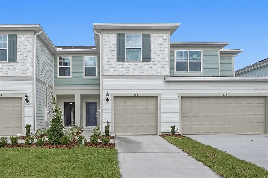 3 bed, 2.5 bath, 1750 sqft, $2,650 — Photo 1