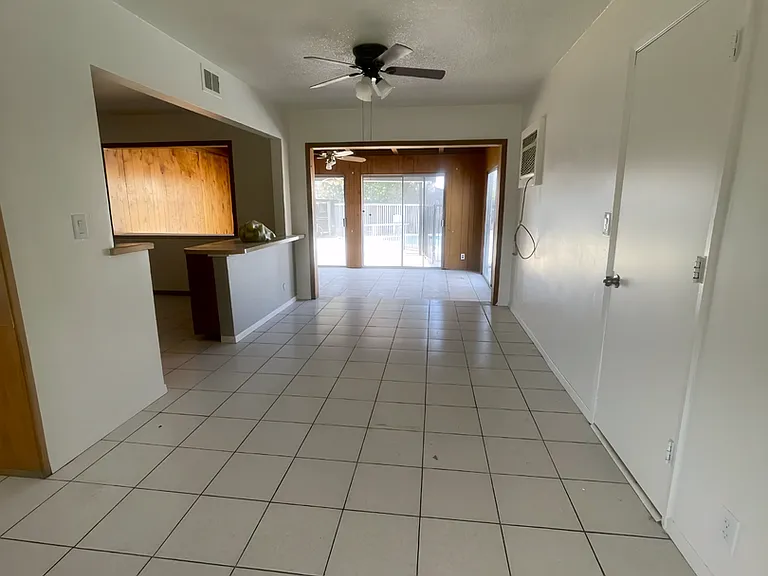 340 Cindy Ct — Photo 8