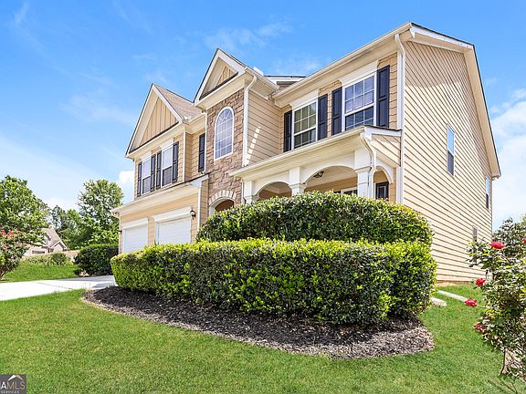 2nd image of 8931 Crestview Cir
