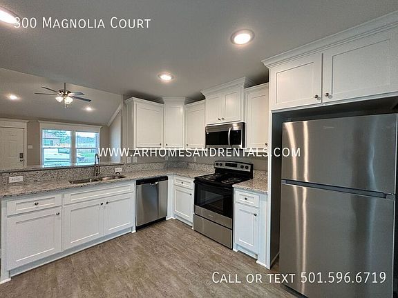 3rd image of 300 Magnolia Ct