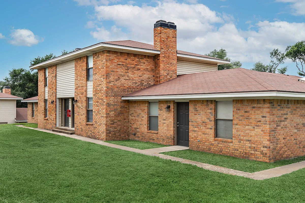 Building Photo - The Hunnington Townhomes