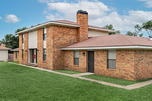 The Hunnington Townhomes Photo 1