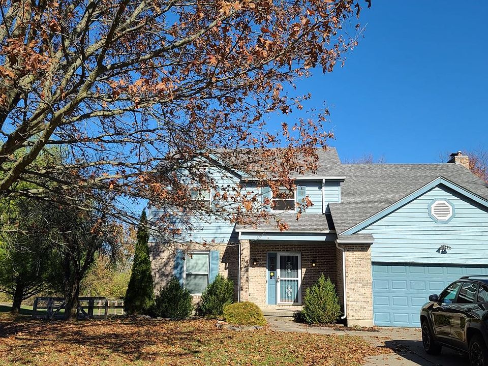 1st image of 225 Country Club Dr