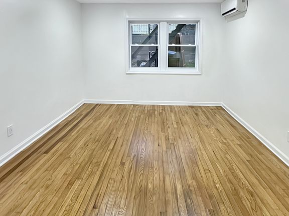 5th image of 2734 Morgan Ave #1LL