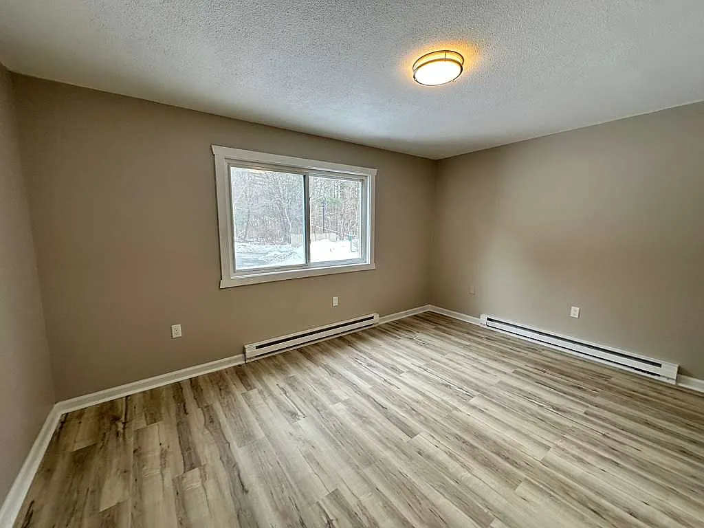 2 bed, $1,600 — Photo 4