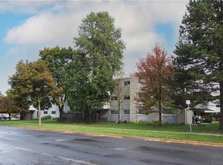 80 Breckenridge Dr #102, Kitchener, ON N2B2N9