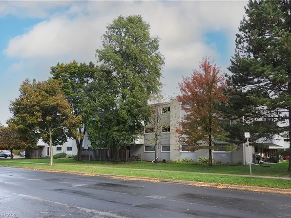 80 Breckenridge Dr #102, Kitchener, ON N2B 2N9