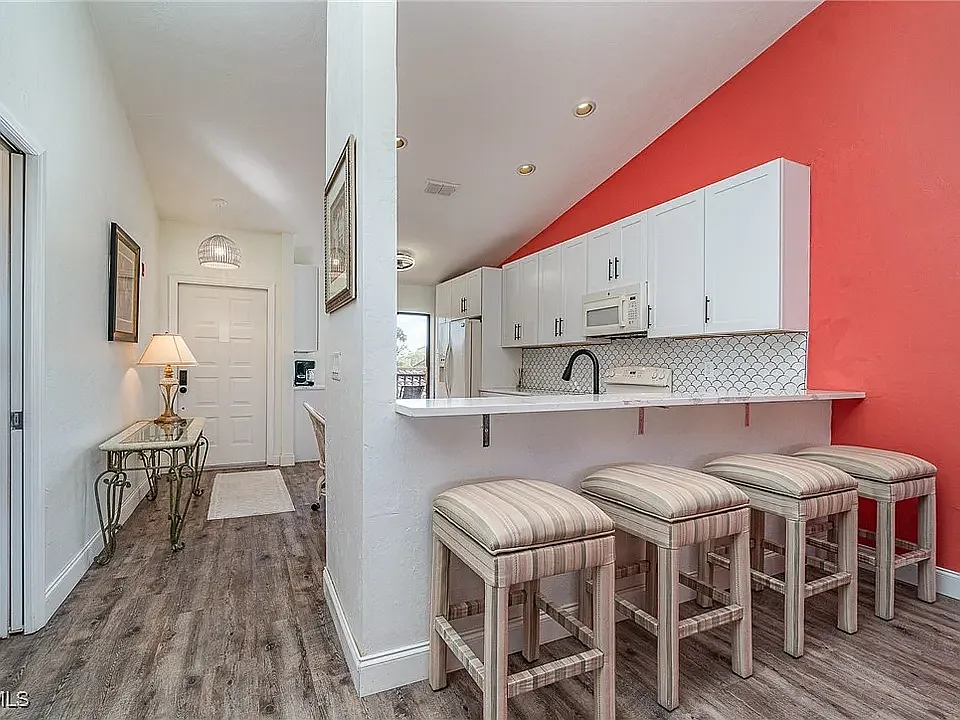 2 bed, 1094 sqft, $1,800 — Photo 4