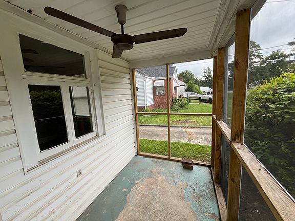 3rd image of 1147 Mimosa Dr
