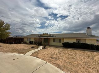 20489 Wren St, Apple Valley, CA 92308