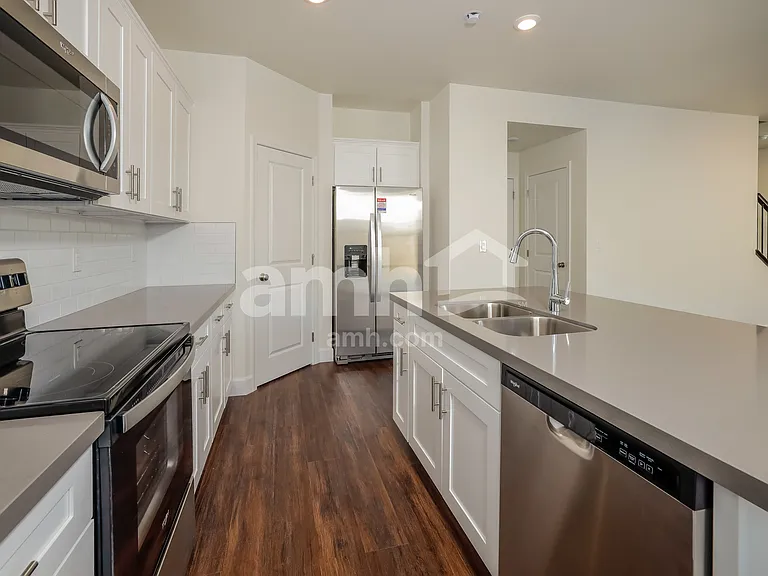 6565 Enlightenment Dr — Photo 3