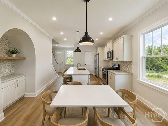 5th image of 309 Eugene Street
