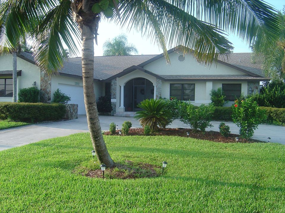 Beautiful Home on Triple Lot