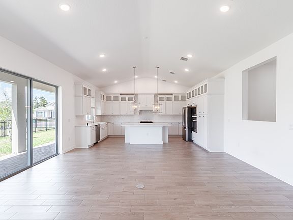 3rd image of 3412 Armen Dr