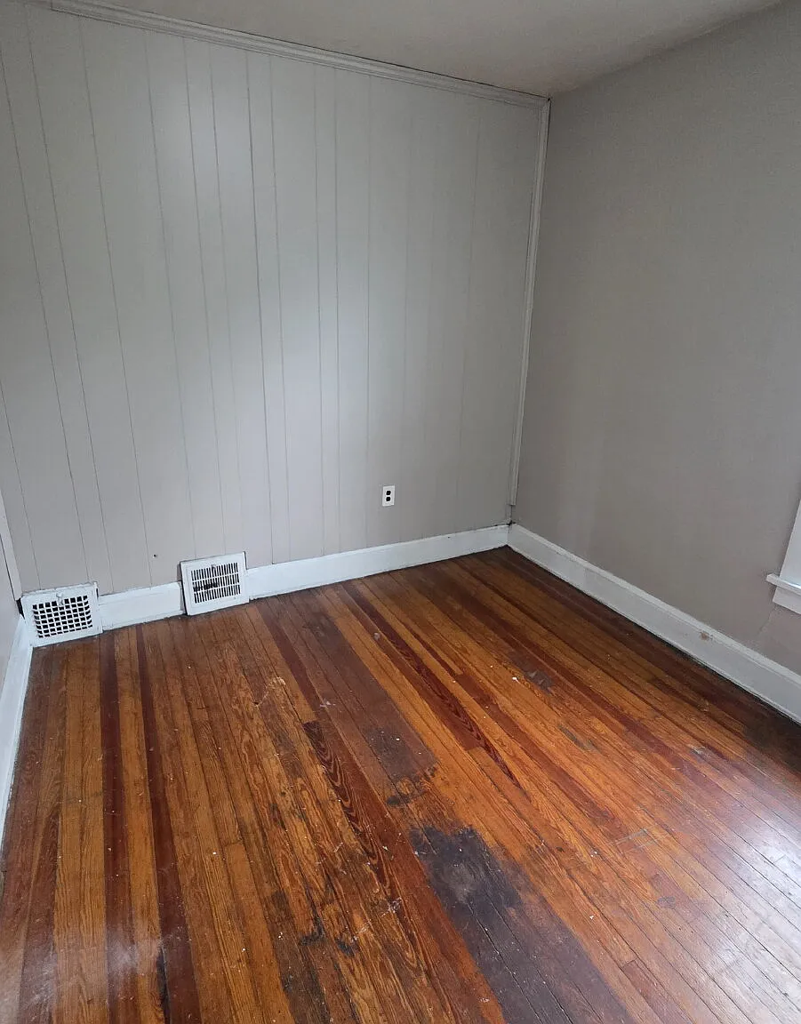 2 bed, 1.0 bath, $850 — Photo 3