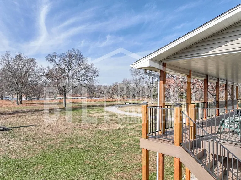 134 Lake Village Ln — Photo 41