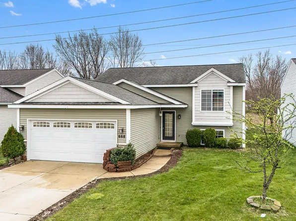 668 Silverbrook Dr SE, Kentwood, MI 49548