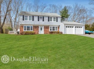 124 Sycamore Cir, Stony Brook, NY 11790