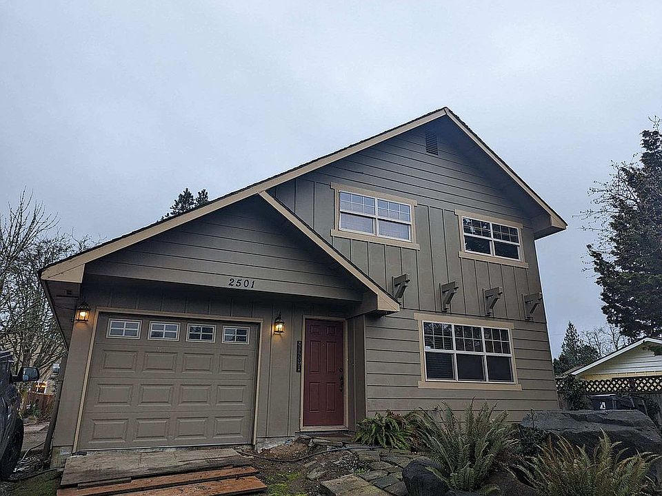 1st image of 2501 22nd Ave SE