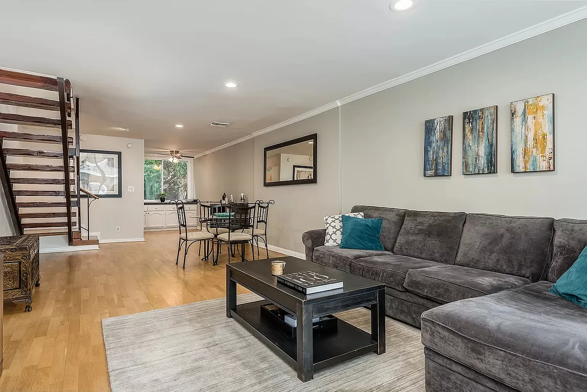 Building Photo - 4610 Densmore Ave #6