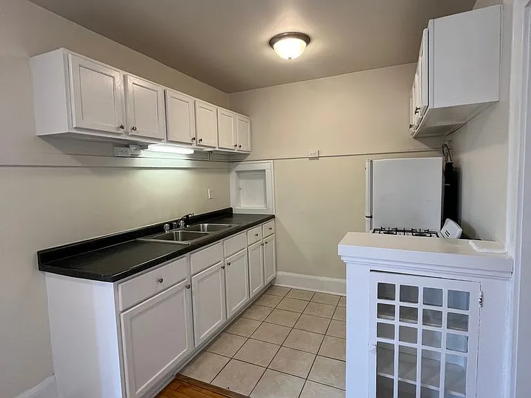1756 Grand Ave — Photo 19