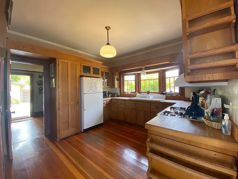 247 Granite St — Photo 17