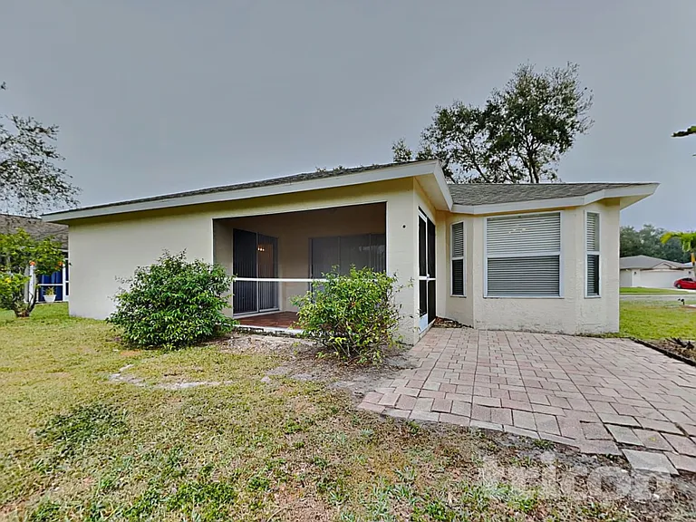 3124 58th Ter E — Photo 15