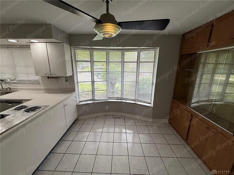 3776 Dorset Dr — Photo 13