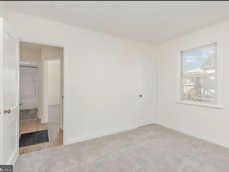 1239 Willow Rd — Photo 12