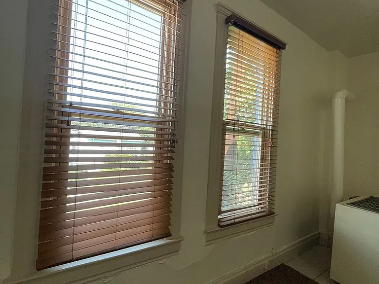 207 Midway Ave — Photo 17