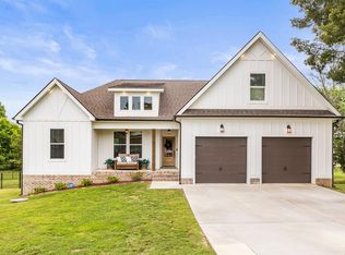 185 Hunting Ridge Cir, Rock Spring, GA 30739