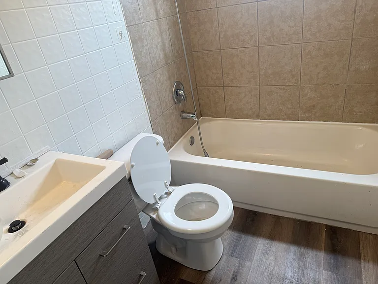 15608 Walvern Blvd — Photo 11