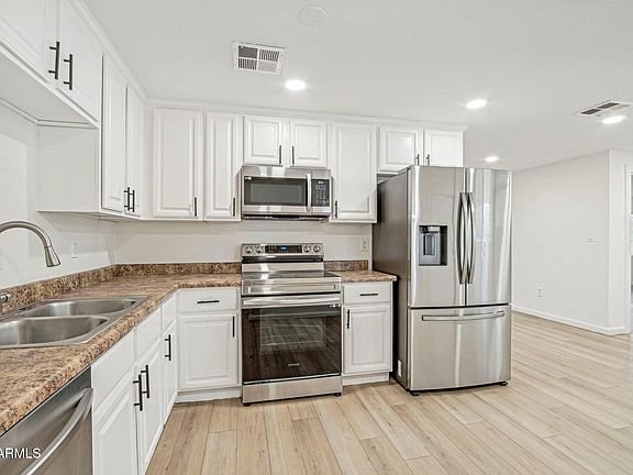 5th image of 6649 W CYPRESS Street