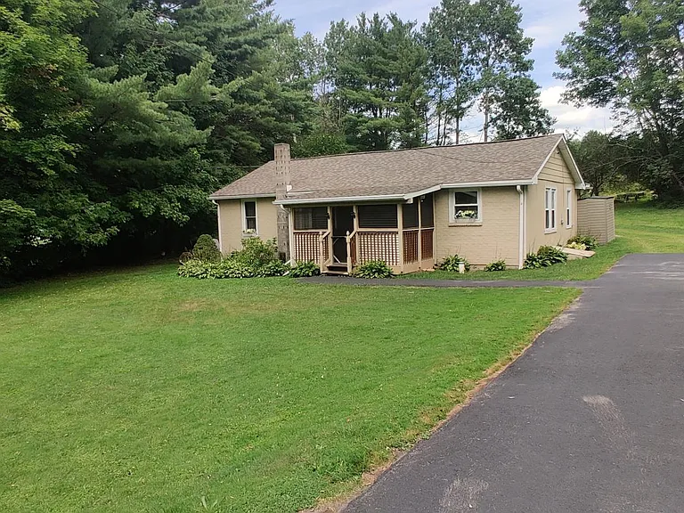 127 Liberty Hwy — Photo 1
