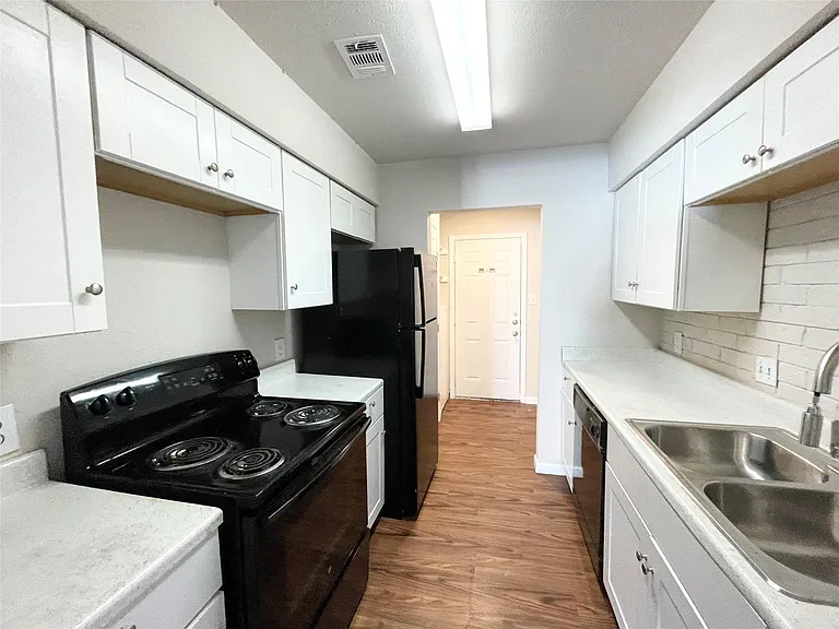 8208 Sam Rayburn Dr #D — Photo 19