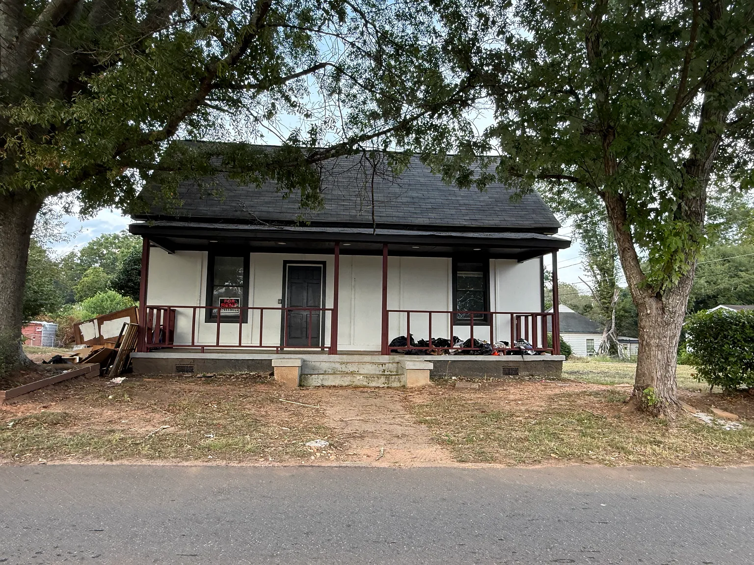 5 bed, 2100 sqft, $1,950 — Photo 1