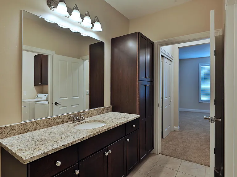 960 Perry St #207 — Photo 26