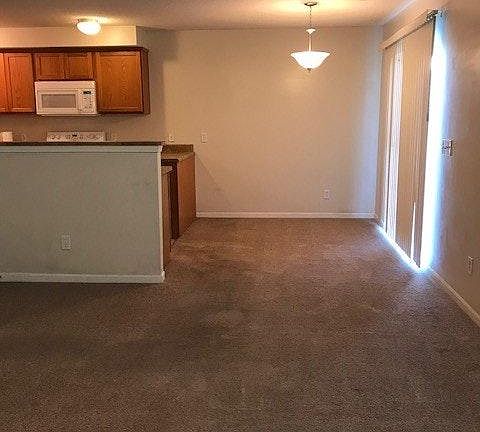 3rd image of 837 Whitetail Ct