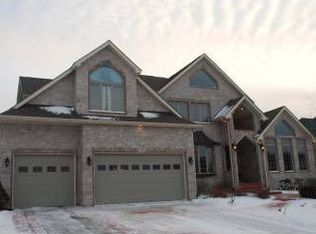 753 Cirque Dr, Crown Point, IN 46307