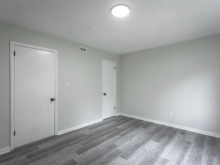 833 Sylvan Dr — Photo 17