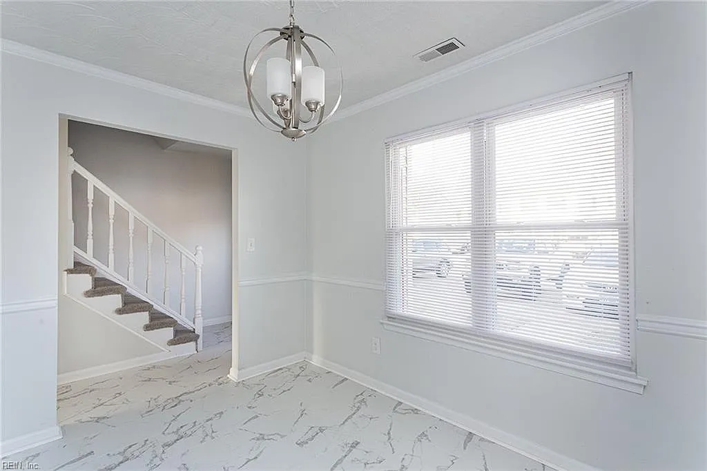 640 Aubrey Dr — Photo 4