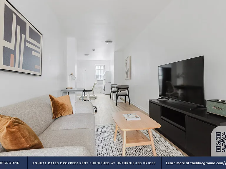 327 E 10th St #B — Photo 3